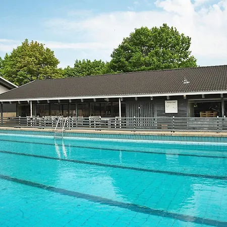 8 Person In Aabenraa-by Traum